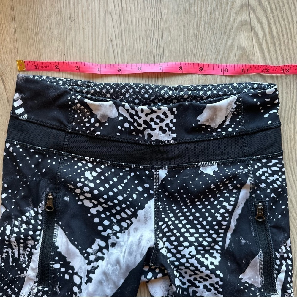 Lululemon Inspire Women’s Tight II size 4 legging Mesh Luxtreme White Black - Picture 9 of 11